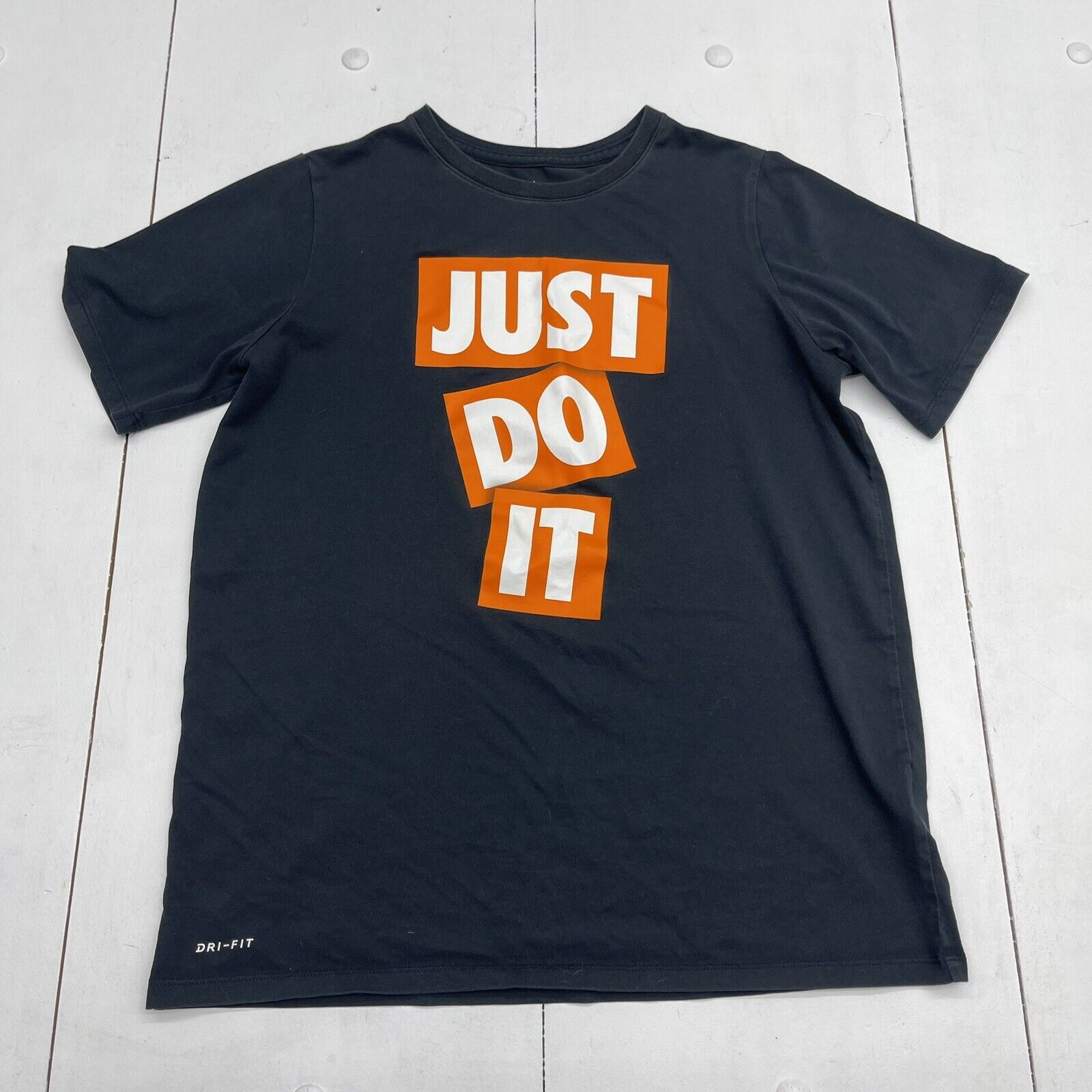 Nike Dri Fit Black Graphic Just Do It Short Sleeve T Shirt Boys Size XL