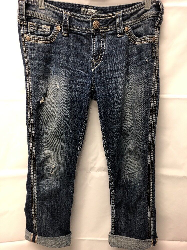 Distressed Capri Jeans