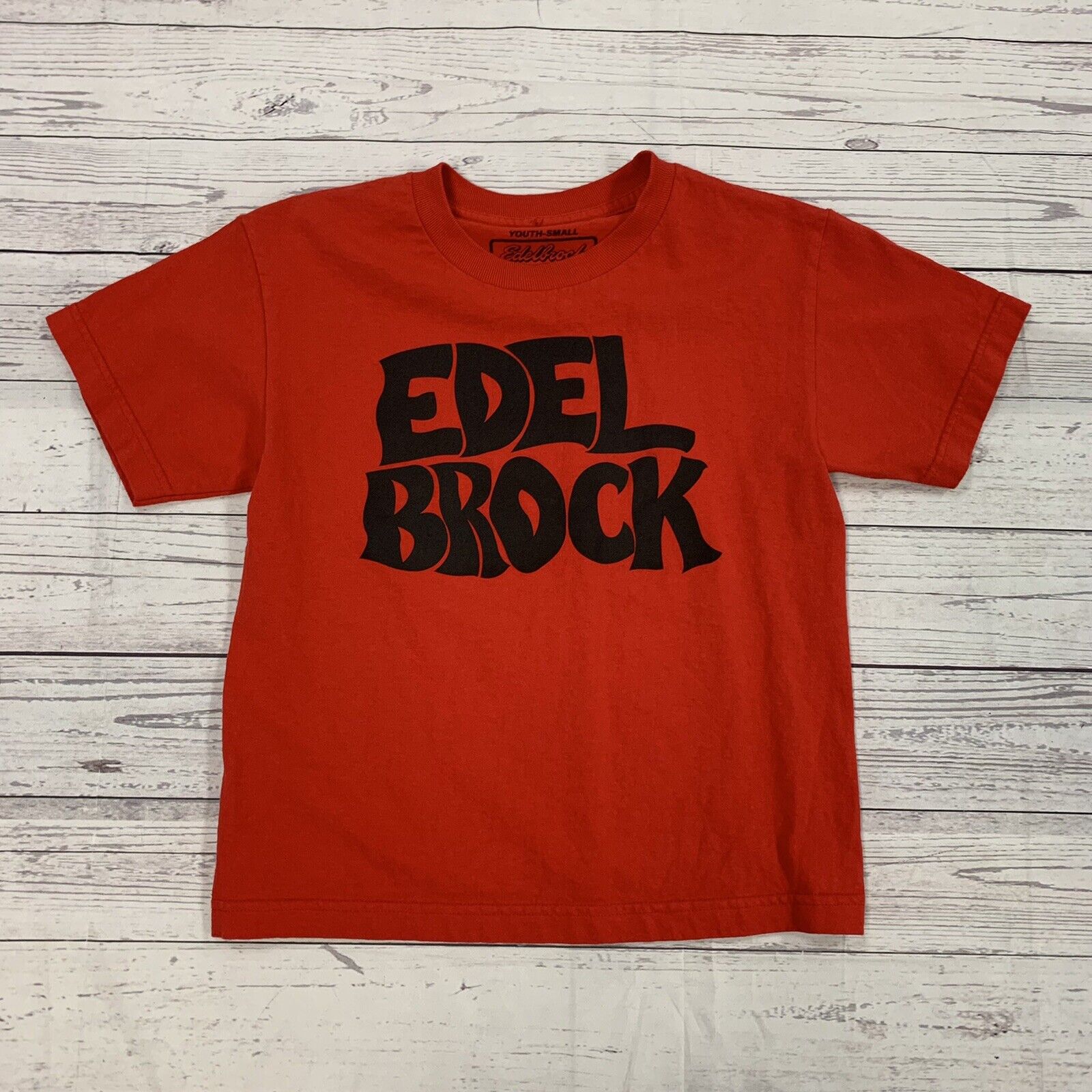 Edel Brock Red Short Sleeve Boys Size Small