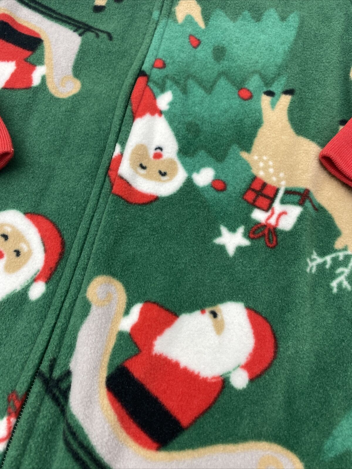 Carter's Green Christmas Pajamas Footed Sleeper Size 18m - beyond exchange