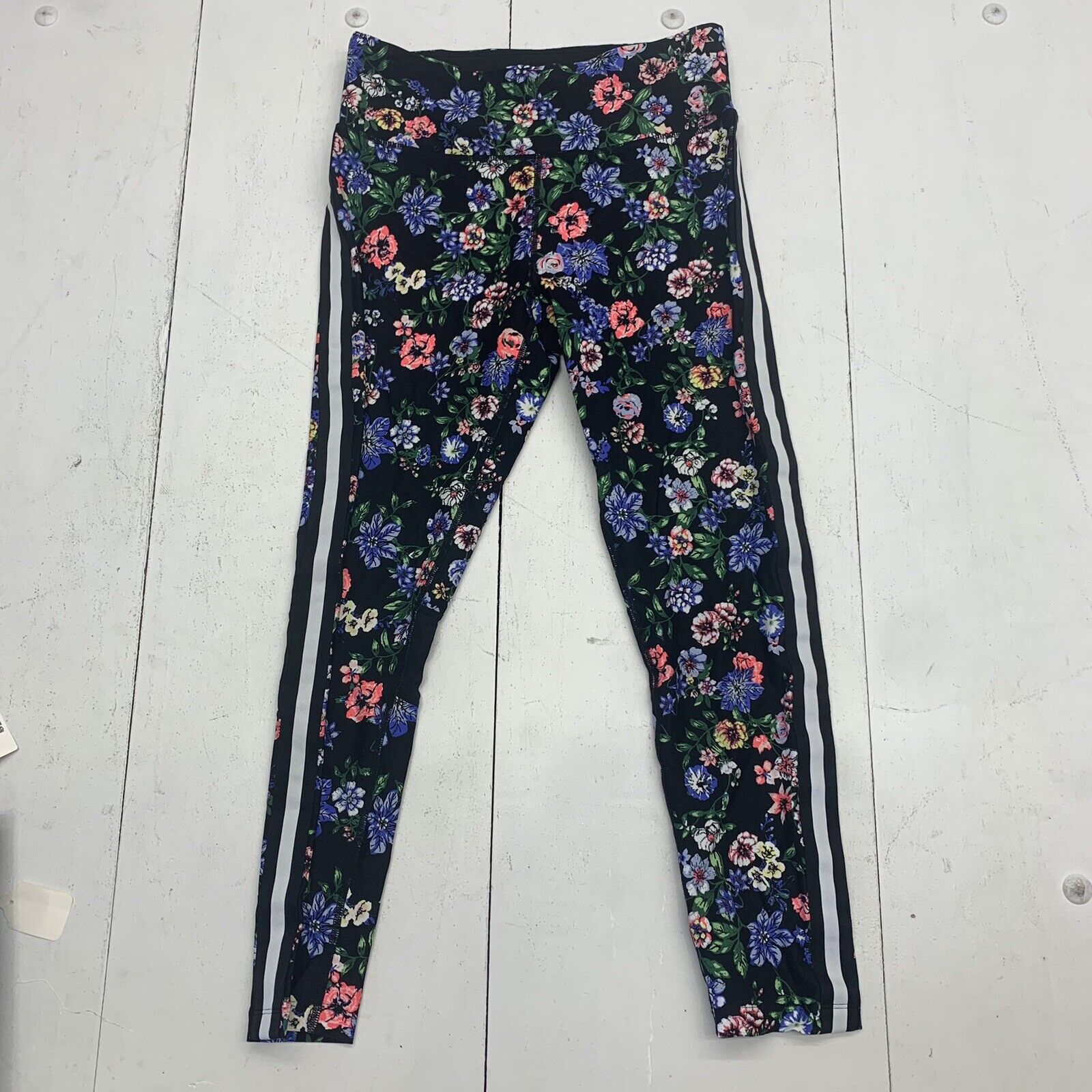 Adidas floral pattern poly/spandex legging | Adidas floral, Spandex leggings,  Patterned leggings
