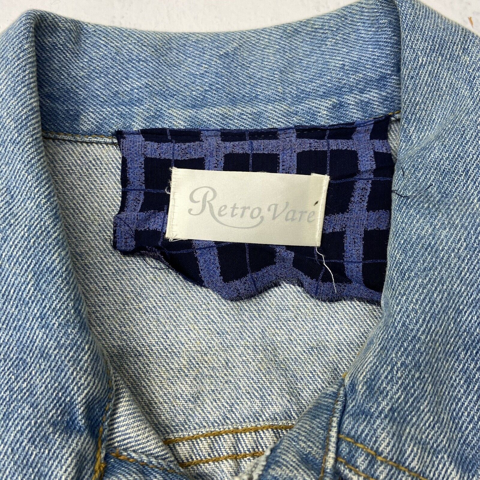 Retro Vare Repurposed Blue Denim Cropped Jean Jacket Women Size L/XL -  beyond exchange