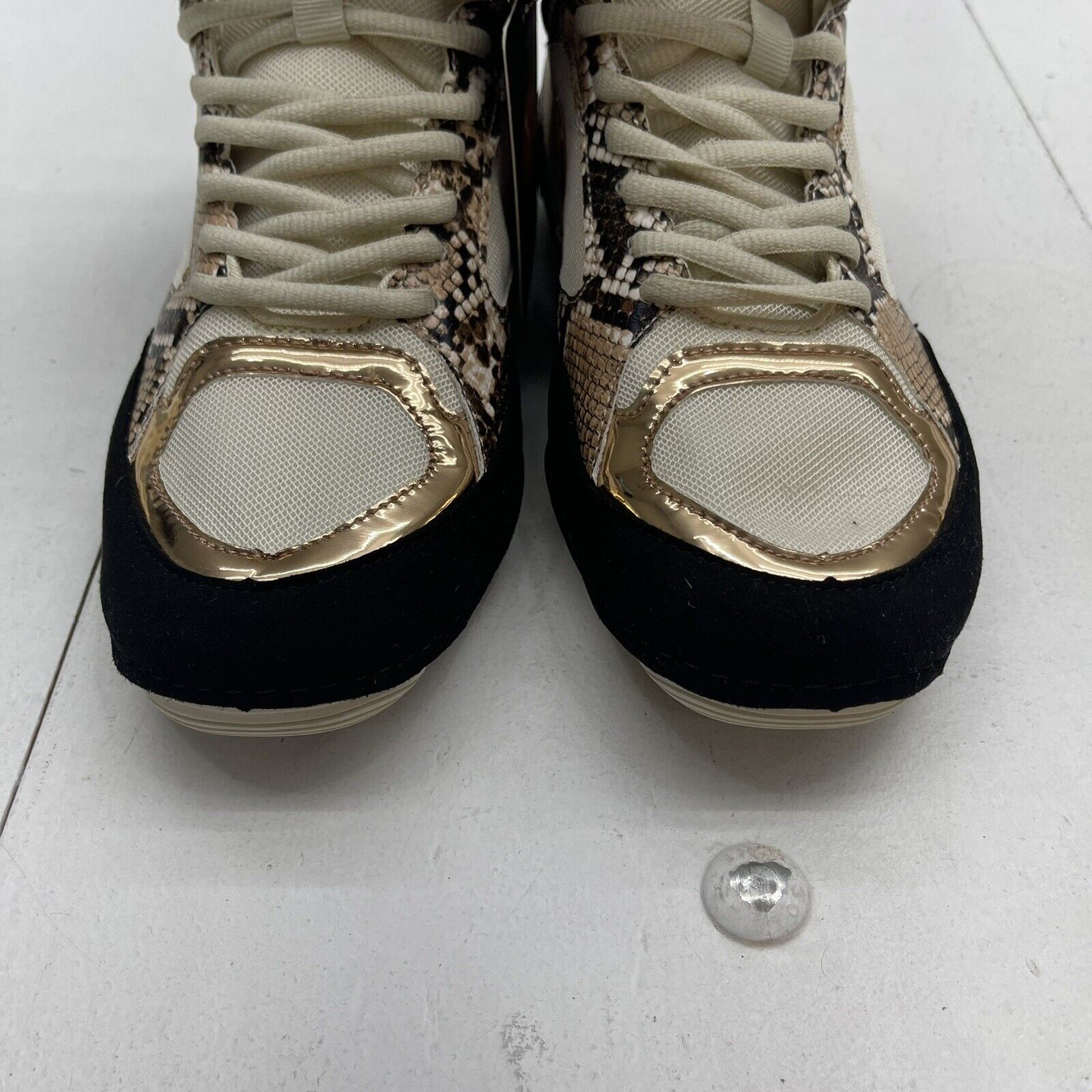 Shoes Athletic By Louis Vuitton Size: 7.5