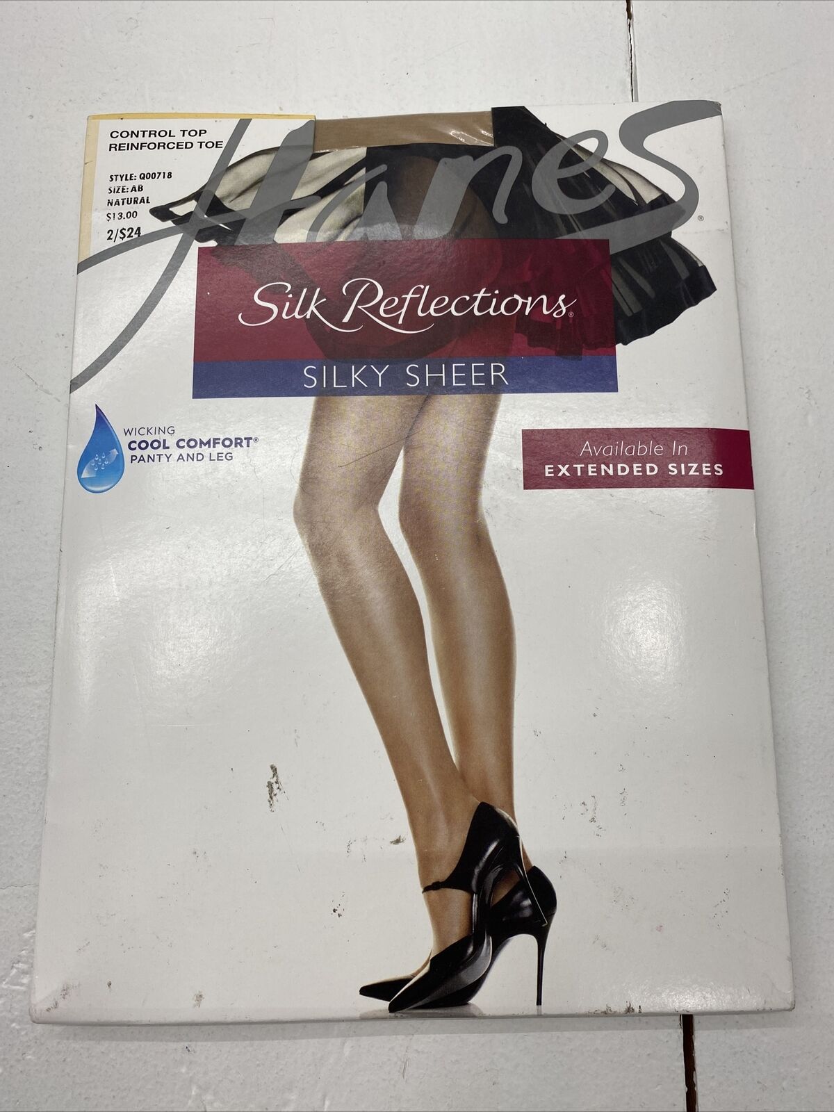 HUE So Silky Sheer Control Top Pantyhose with Invisible Reinforced