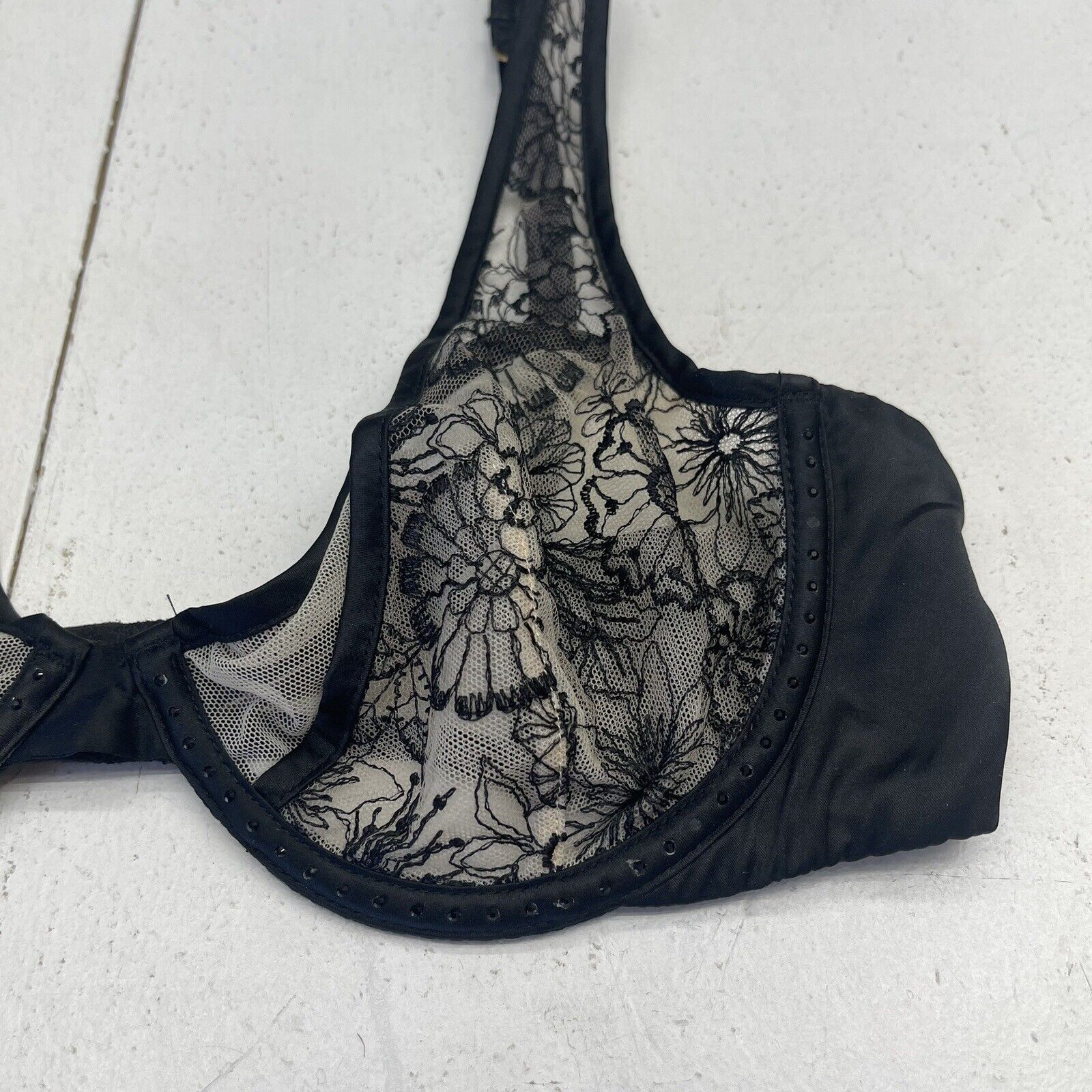 Lace and Mesh Plunge Bra