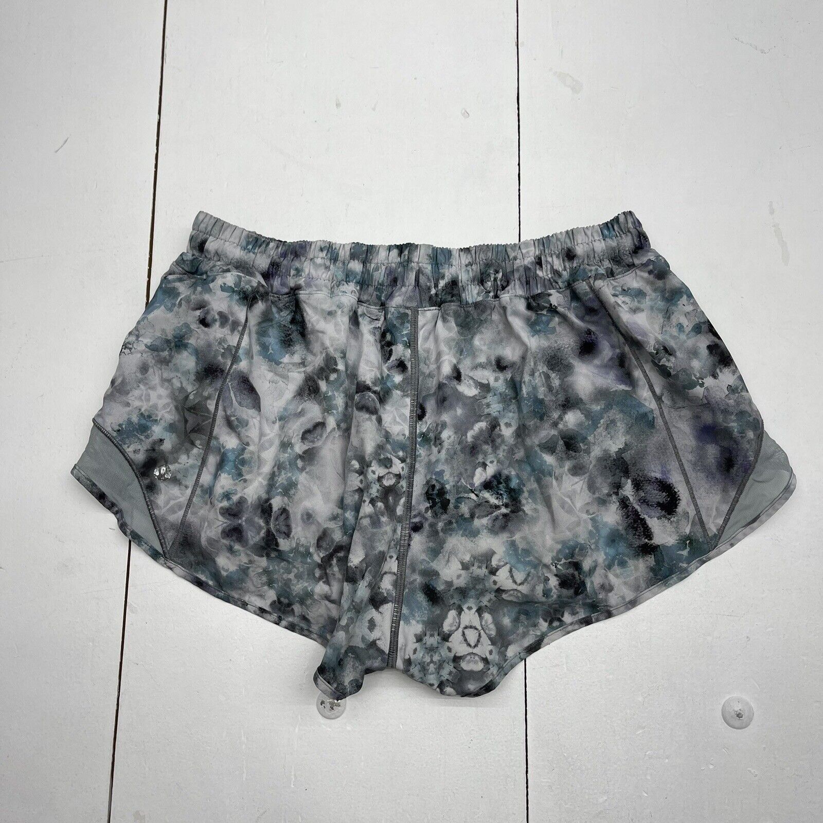 Lululemon Final Lap Navy Blue Mesh Shorts 2.5” Women's Size 4