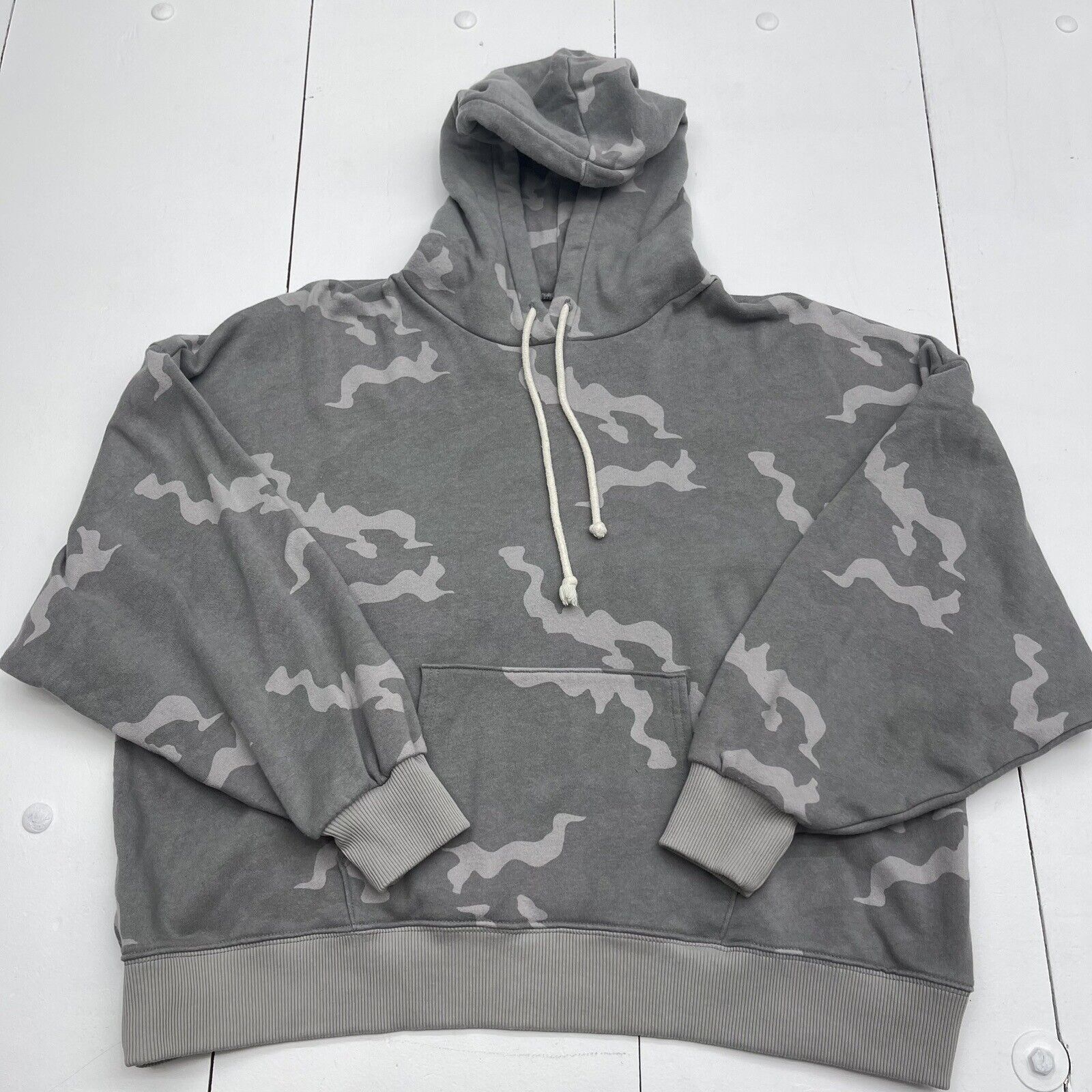 American eagle shop camo hoodie