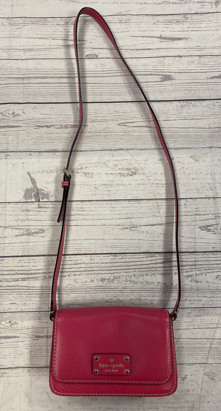 Kate Spade WOC Wallet On A Chain Strap Small Crossbody Bag Hot Pink Purse | Pink  purse, Small crossbody bag, Purses
