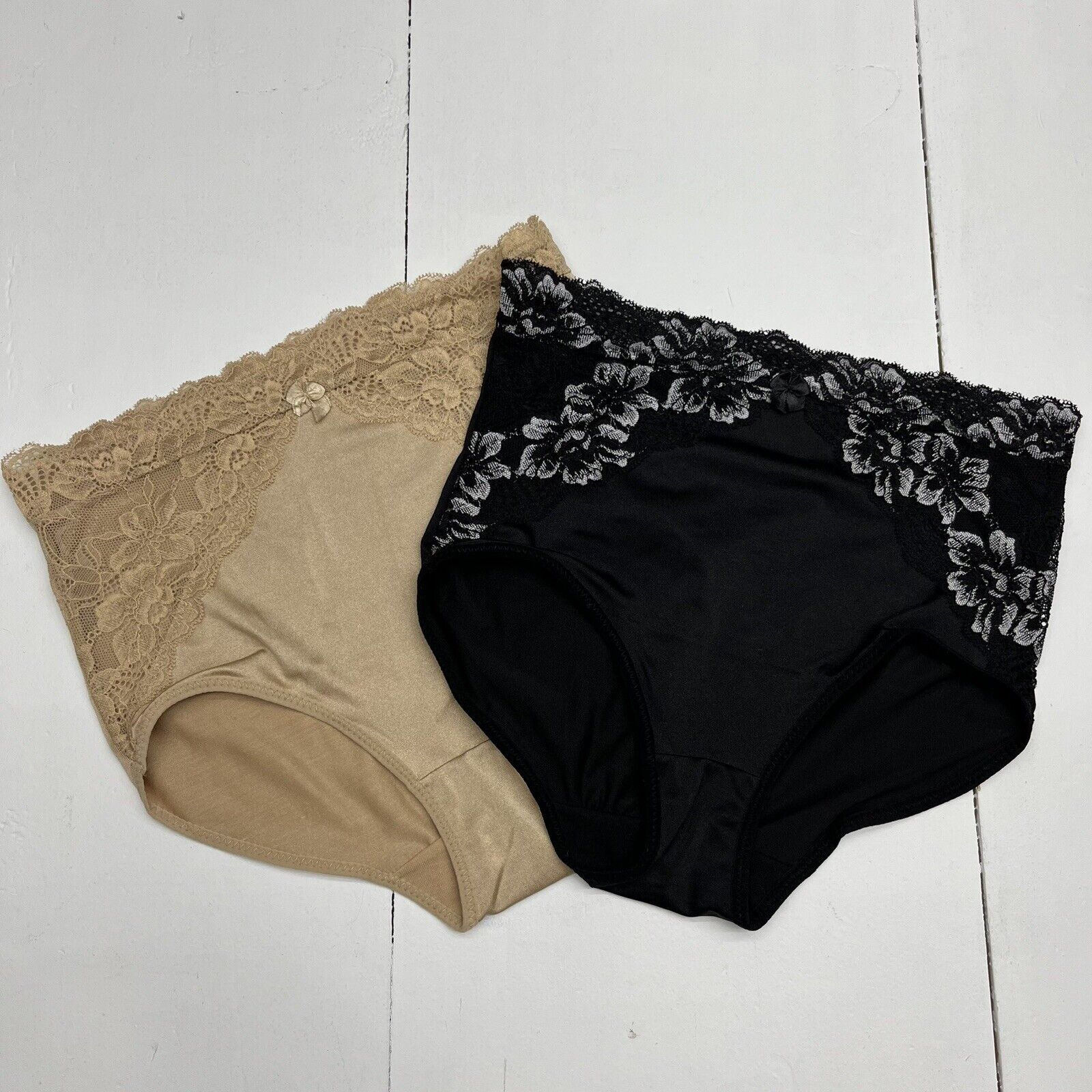 Rhonda Shear 2 Pc Lace Overlay Seamless Ahh Brief Panties Women's Size -  beyond exchange