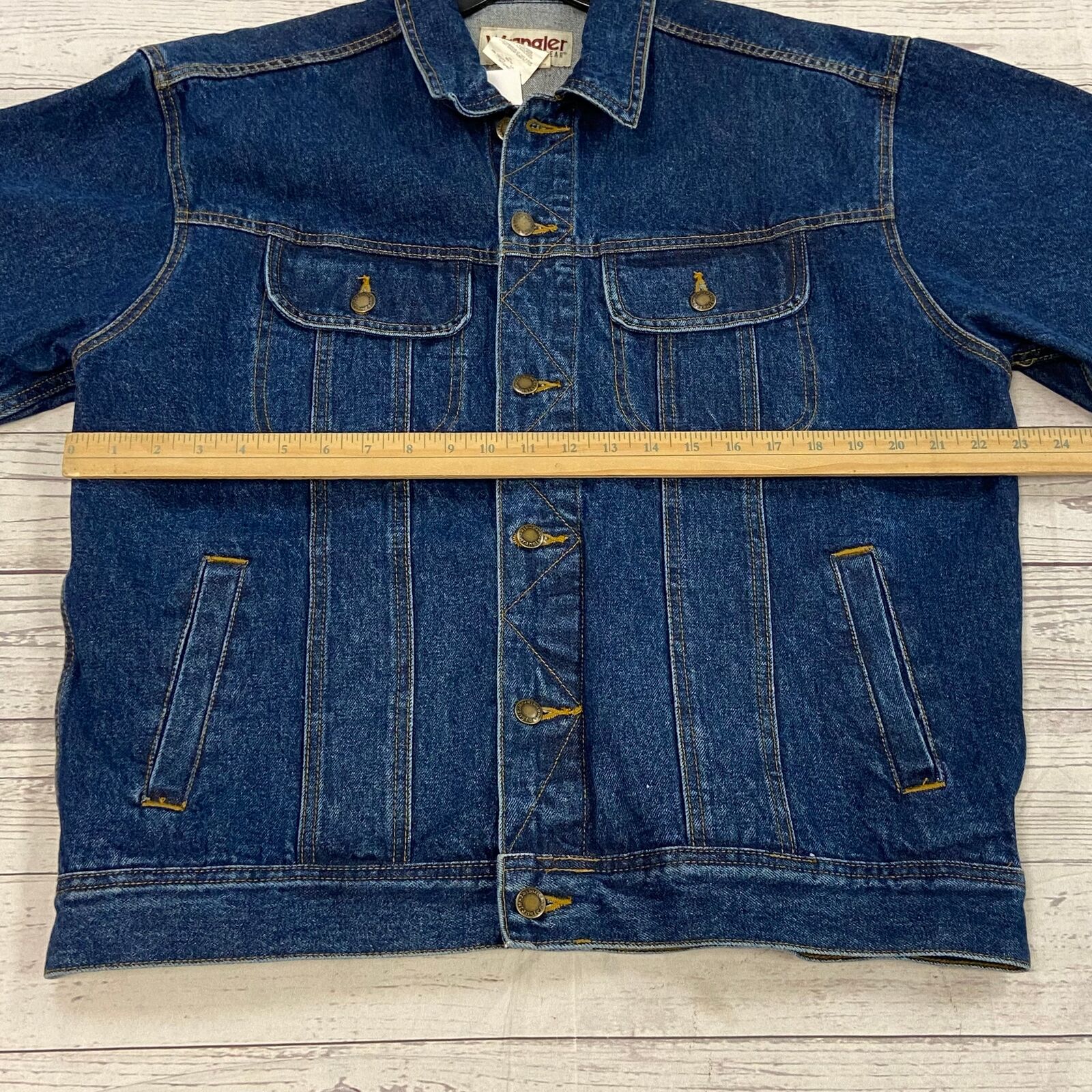 Wrangler Rugged Wear Denim Jacket Size M Blue Button Up Mens Pockets | eBay