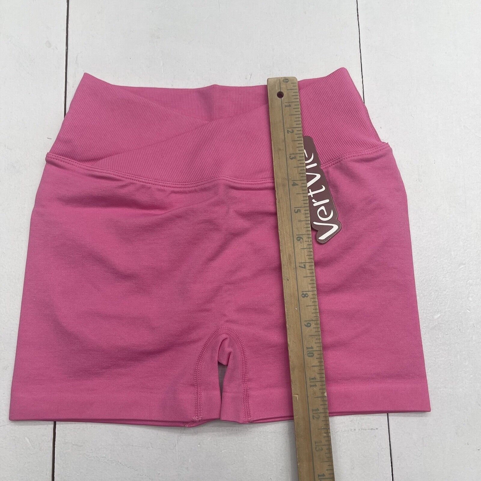 Vertvie Pink Ribbed Cross Over Waist Bike Shorts Women's Size Medium -  beyond exchange