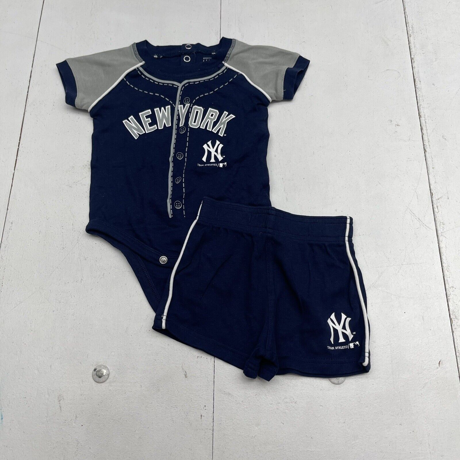 Male New York Yankees Jerseys in New York Yankees Team Shop