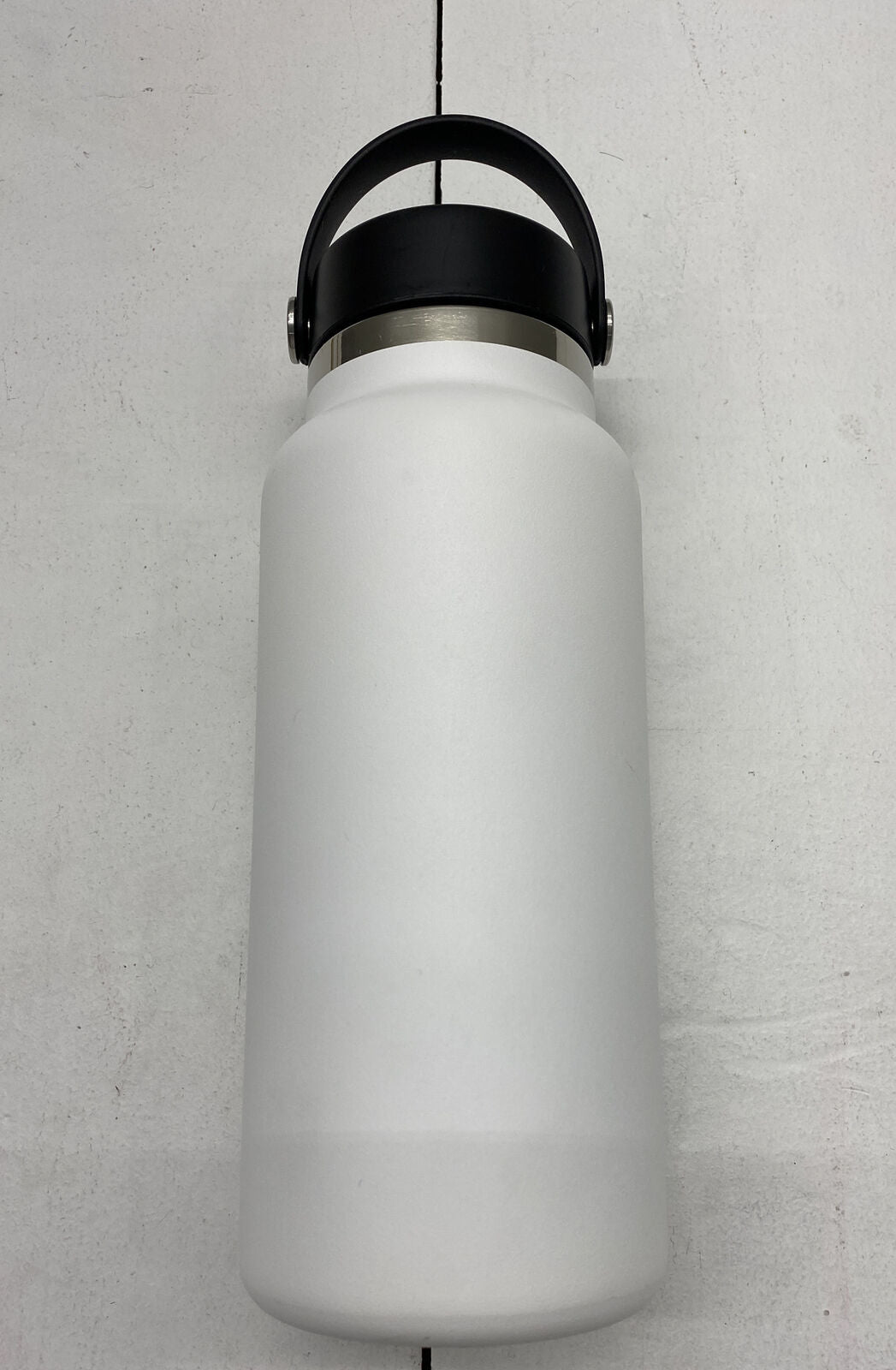 Hydro Flask 32 Oz White Water Bottle - W32BTS110