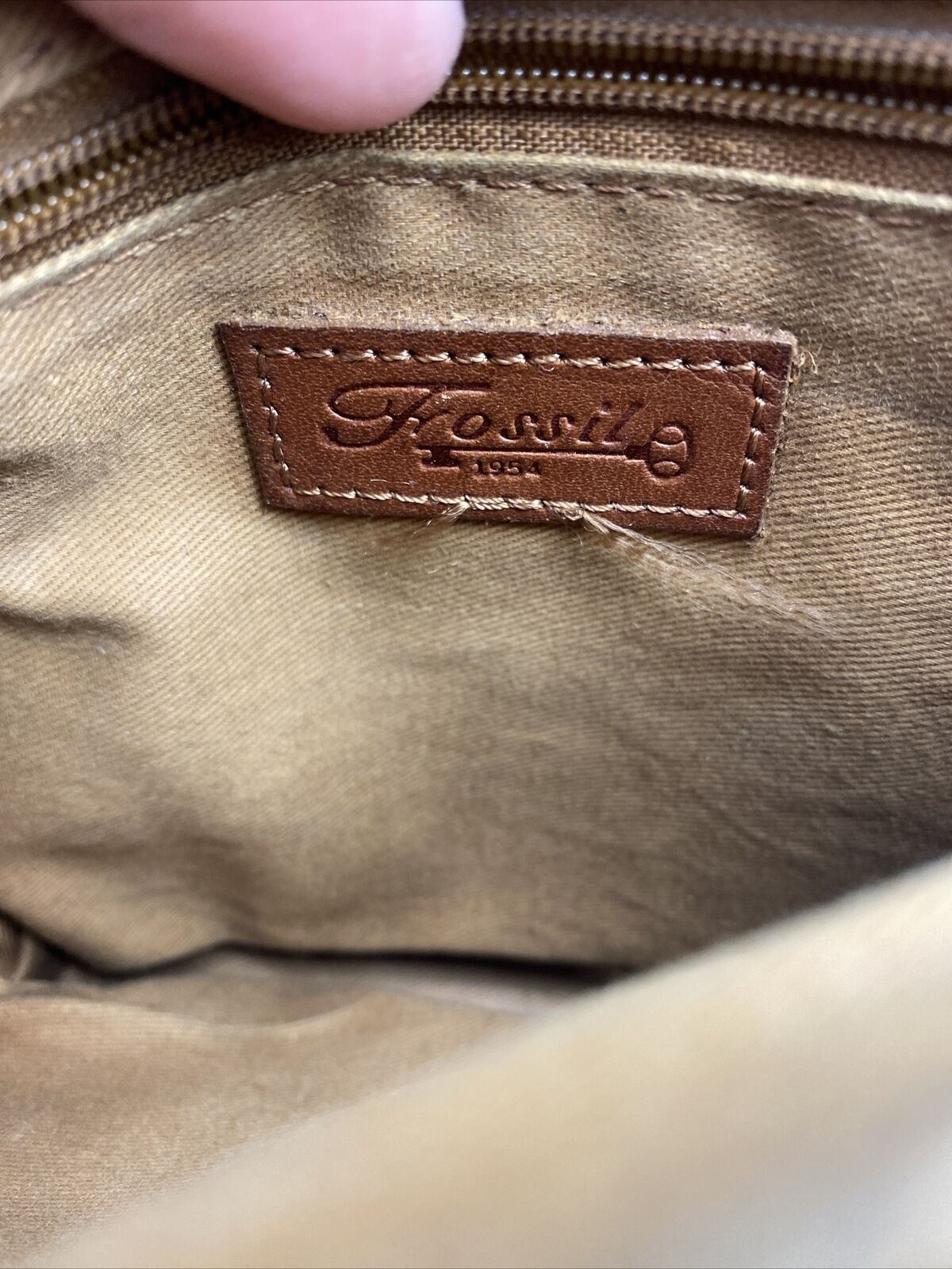 Vintage FOSSIL Soft Brown Leather Crossbody/Shoulder Bag/Purse