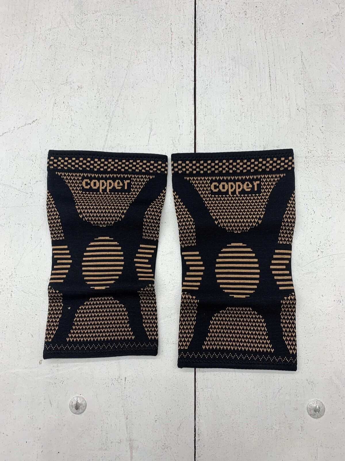 2 Pack Copper Compression Knee Sleeves Size Medium - beyond exchange