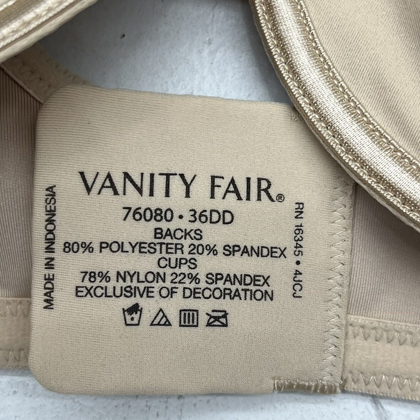 Vanity Fair Beige Minimizer Bra Women's Size 36DD NEW - beyond