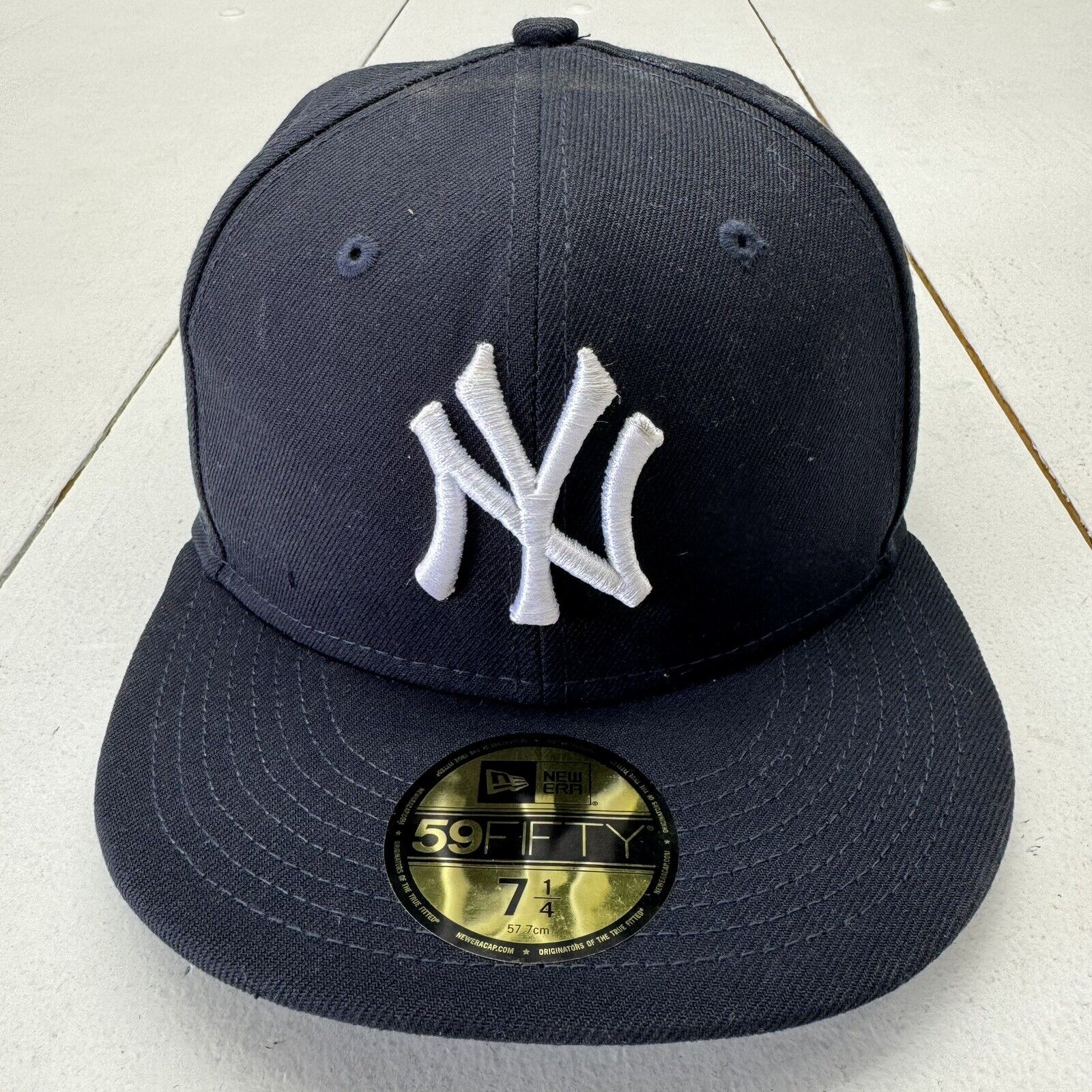 New Era Flat Brim 59FIFTY Farm Team New York Yankees MLB Grey and Navy Blue  Fitted Cap