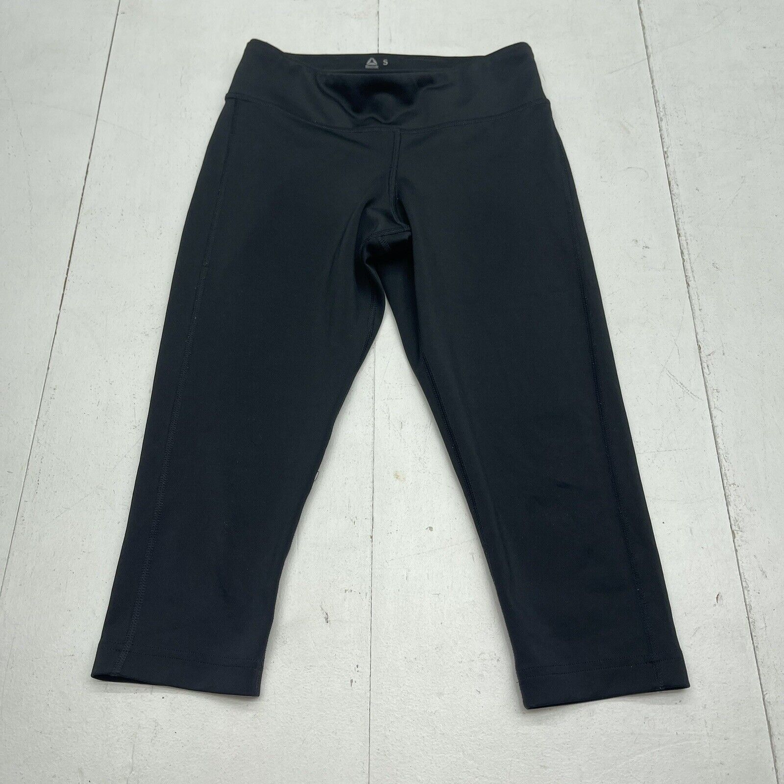 Reebok, Pants & Jumpsuits, Reebok Running Essential Speedwick Capri  Cropped Mesh Leggings Black White Small