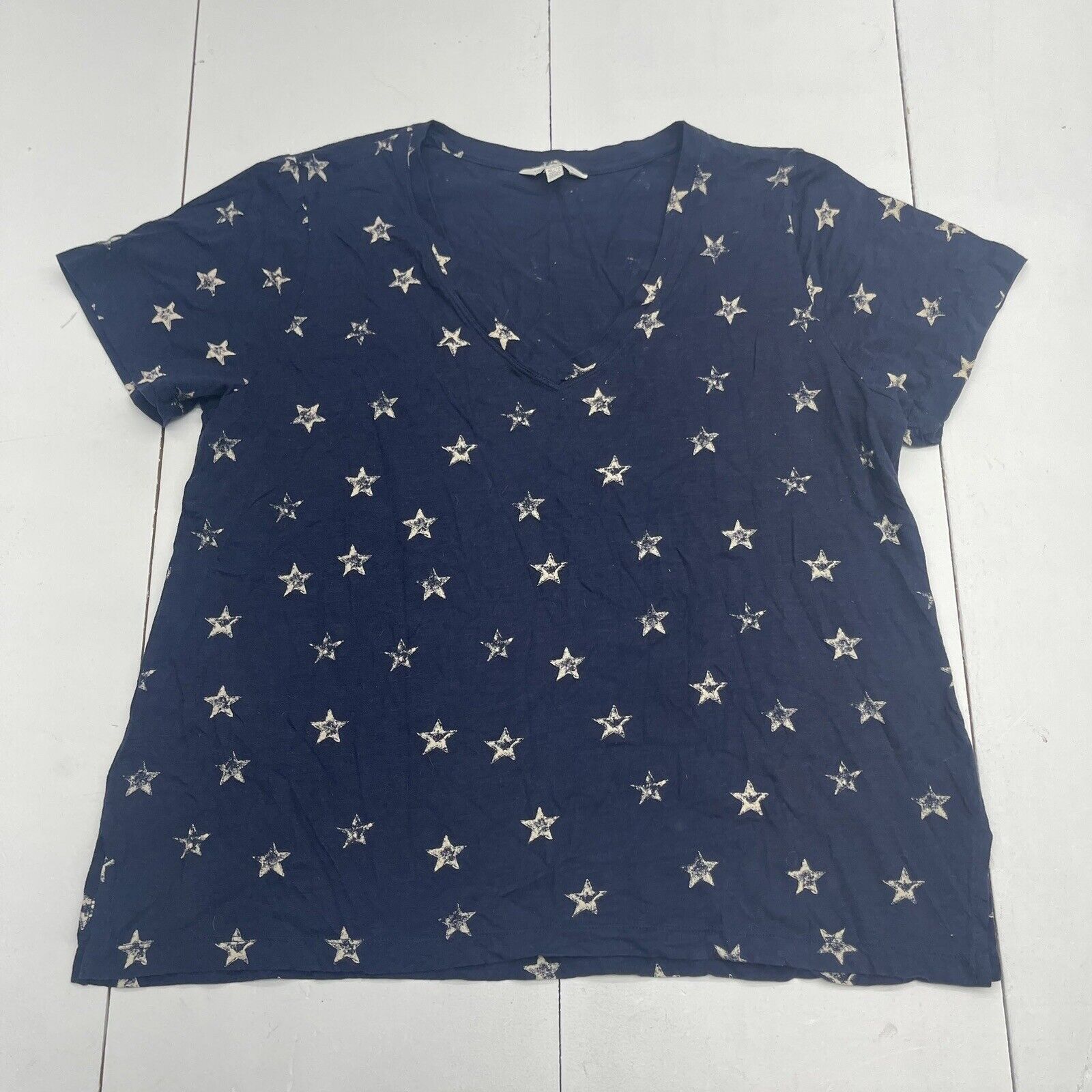 Lucky Brand Navy Blue Star Printed V Neck T Shirt Women's Size XL - beyond  exchange