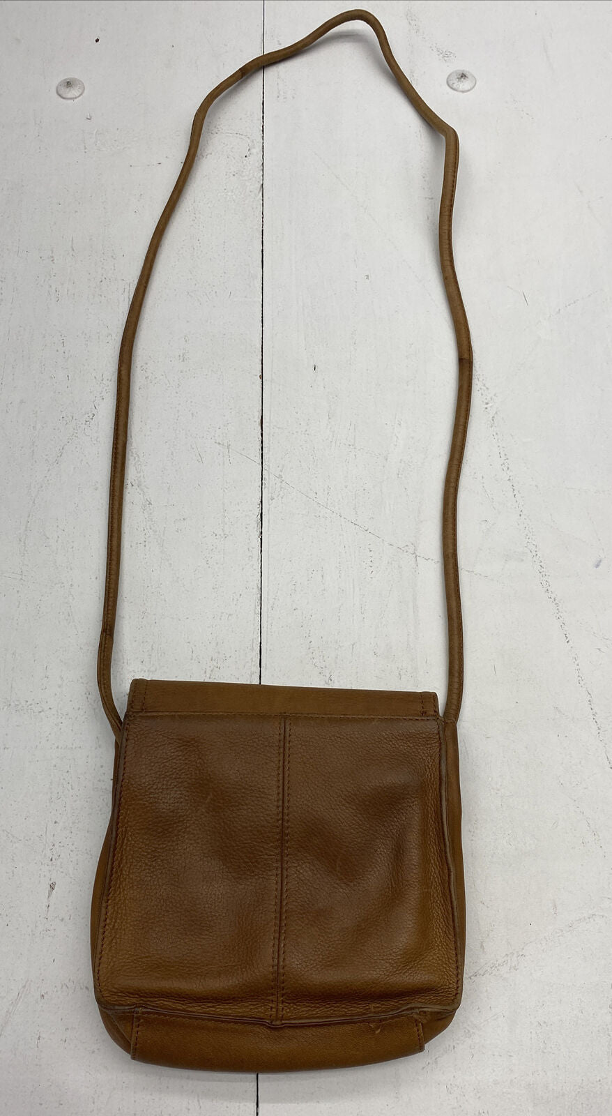 Fossil Voyager Small Brown Leather Crossbody Bag | Brown leather crossbody  bag, Leather crossbody bag, Leather crossbody